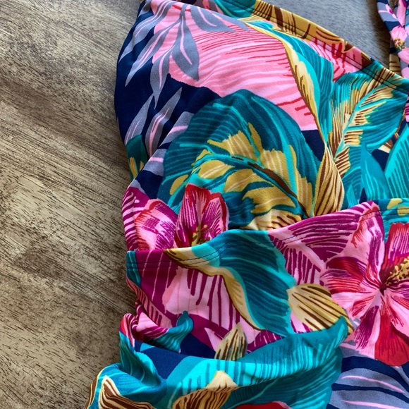 Kona Sol One Piece 👙 - Picture 9 of 9